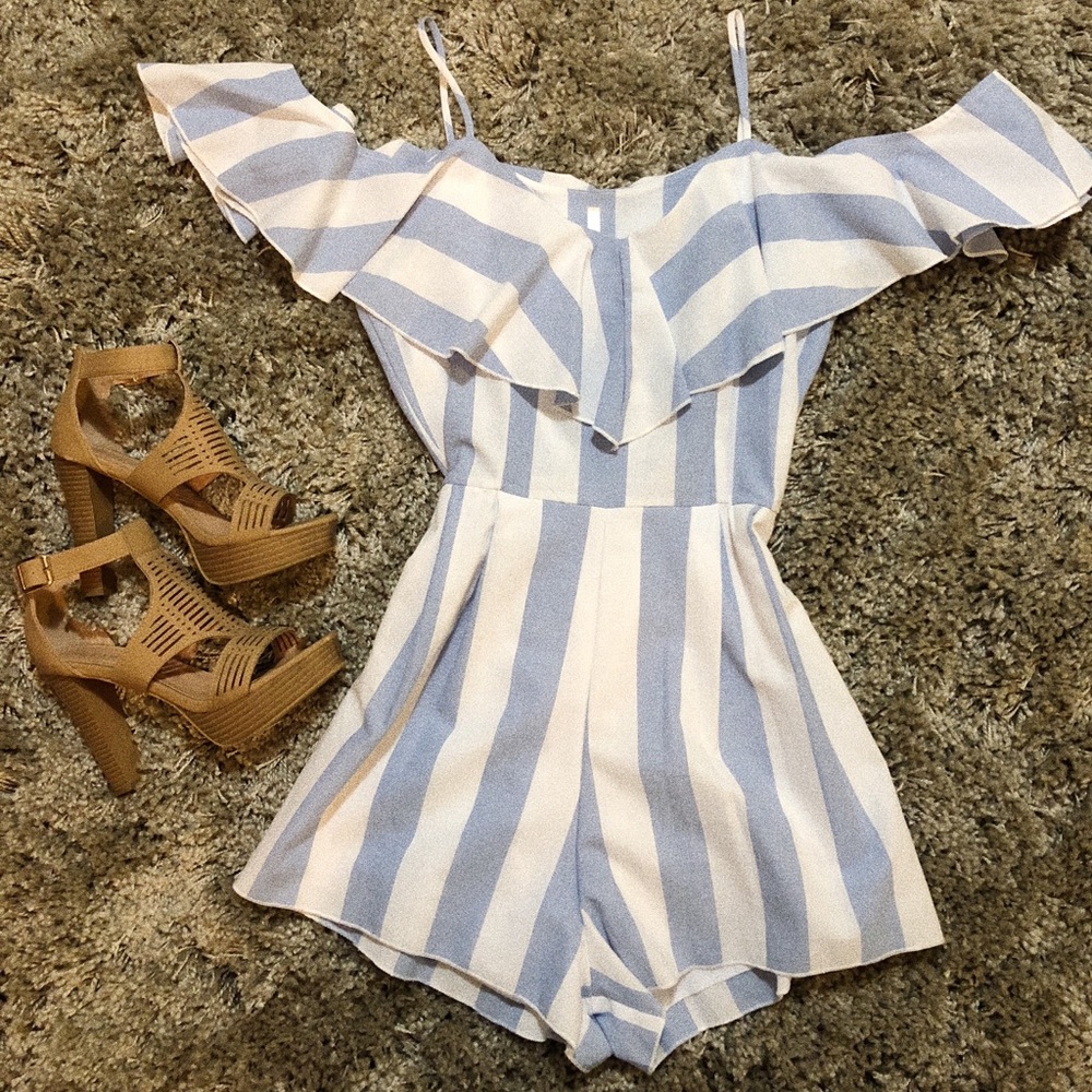 blue stripes romper ✨